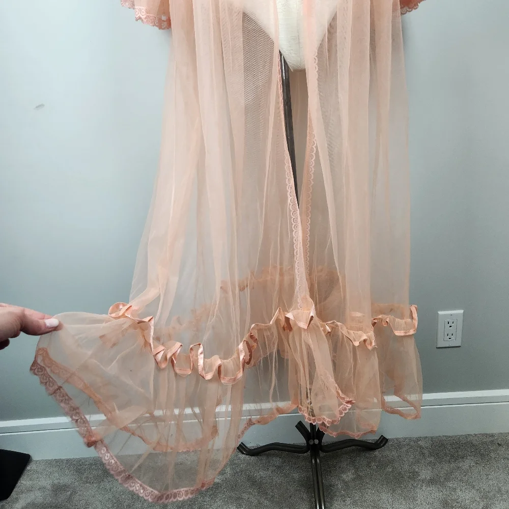 Vintage Glamour Peach Peignoir Lace Robe Fits Large Coquette Girl Feminine - Picture 5 of 14
